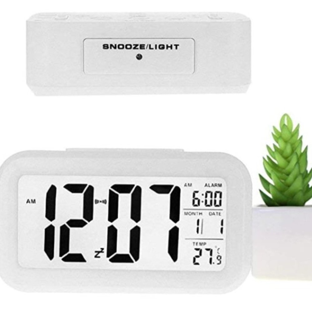 Digital Alarm Clock, Battery Operated (Black)